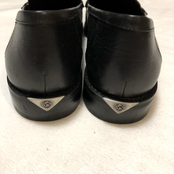 Michael Kors Leather Loafers. - Picture 3 of 10